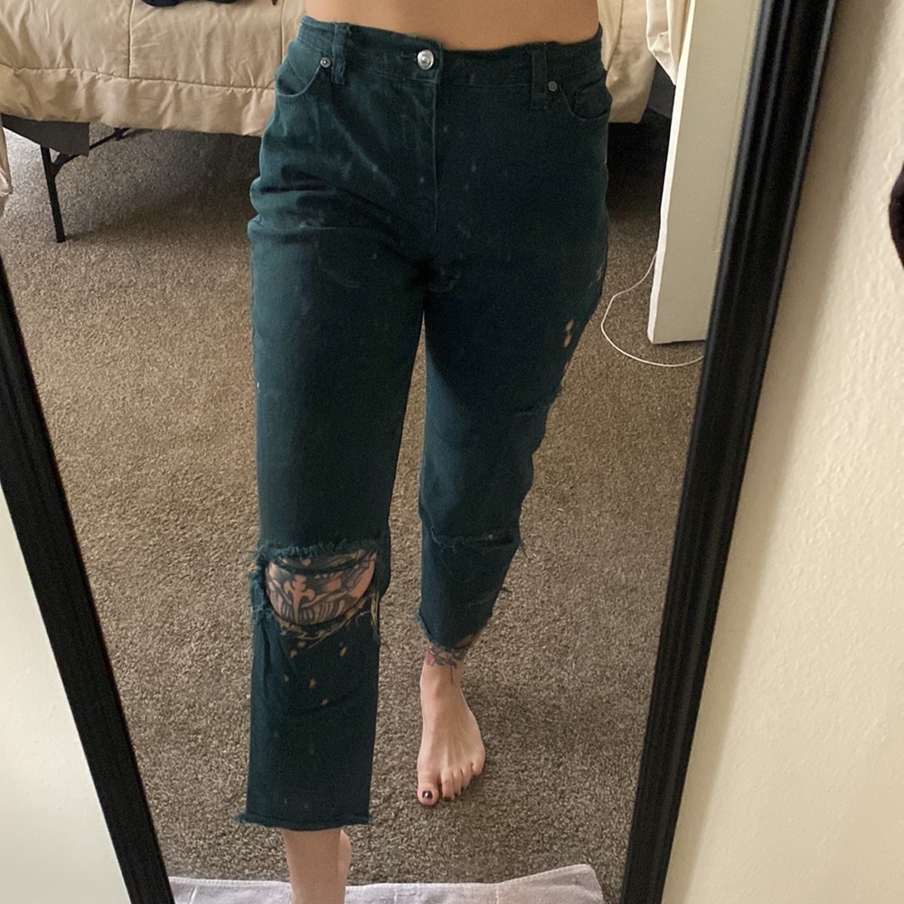 Cropped Jeans with Holes and Bleach Stains